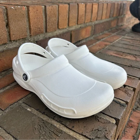 CROCS 🐊 Men’s size 6 Women’s size 8 Bright  White Slip On Shoes - Picture 4 of 16